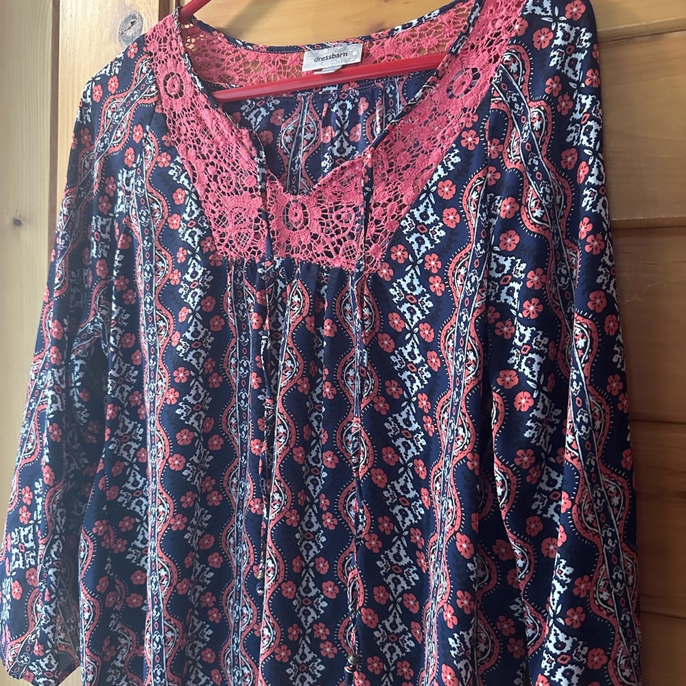 Dress Barn navy/coral blouse